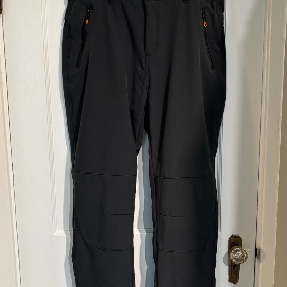 Woman’s Dark Gray Pants with Black fleece lining.